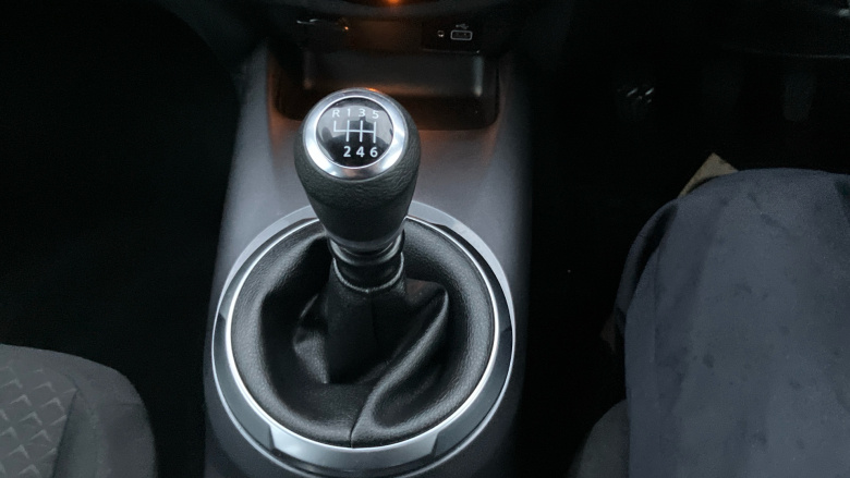 Nissan Juke 1.0 DiG-T 114 Acenta 5dr Petrol Hatchback